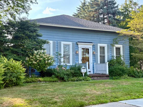 $190,000 | 1464 South Riverside Avenue, St. Clair, MI 48079