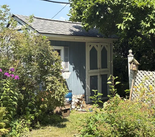 $190,000 | 1464 South Riverside Avenue, St. Clair, MI 48079