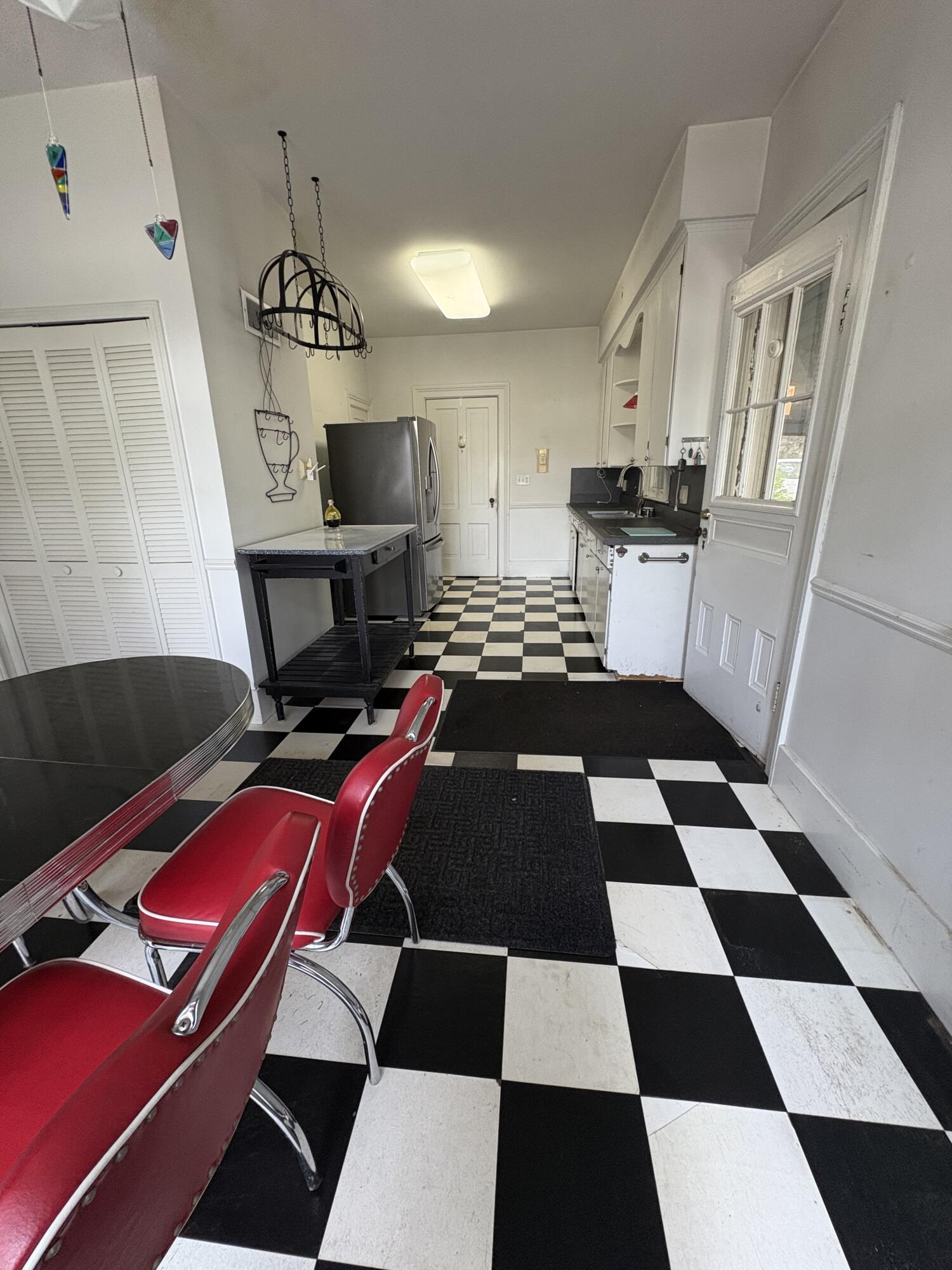 1464 South Riverside Avenue St. Clair, MI 48079 - Photo 3 of 15 Kitchen