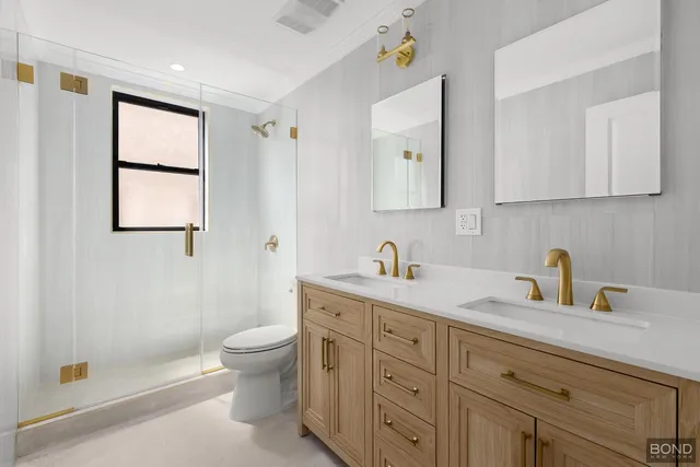 $999,000 | 110-06 209th Place | Bellaire Estates