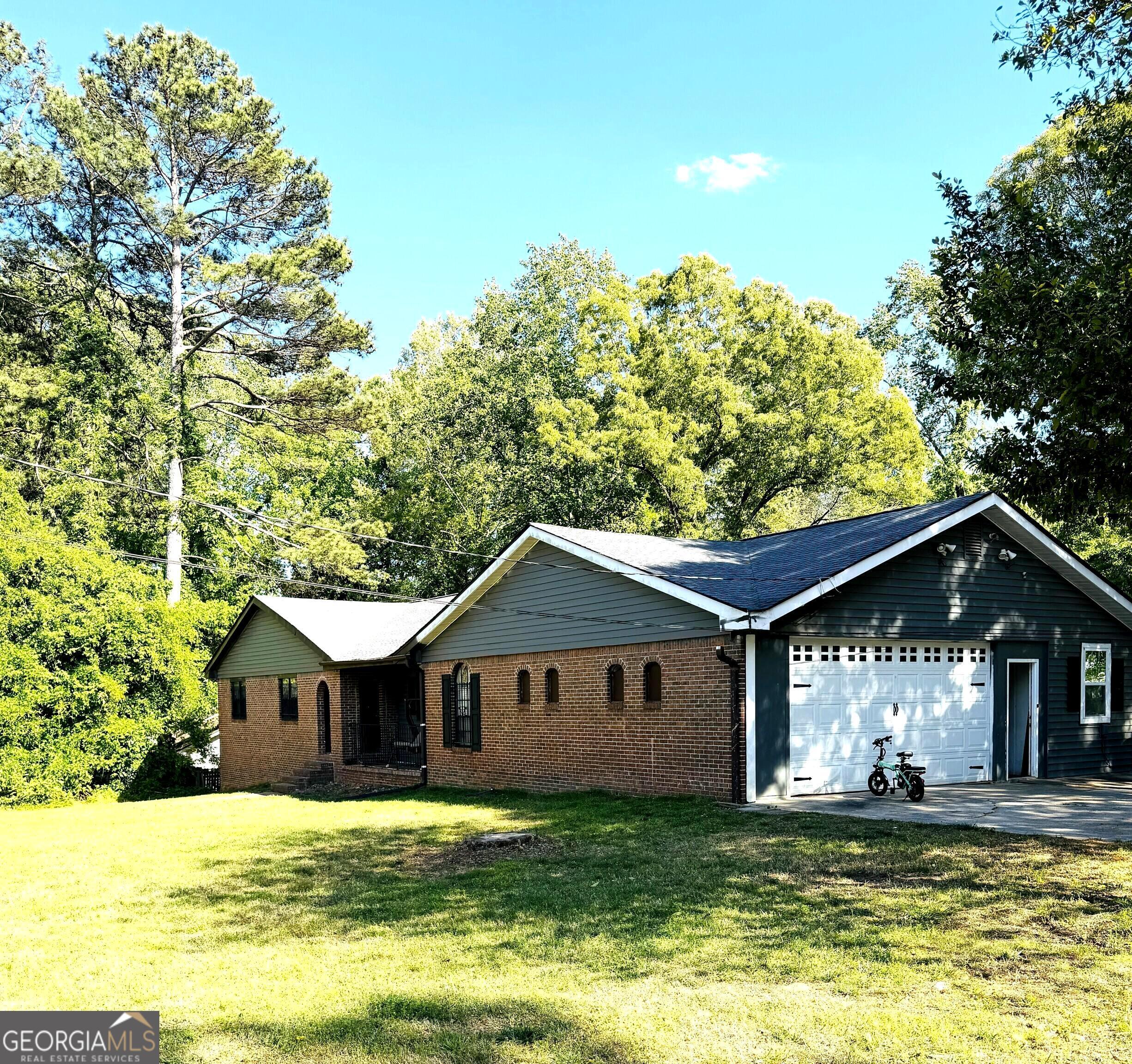 2171 Indian Hill Road Jonesboro, GA 30236 - Photo 5 of 9 Corner View of Structure
