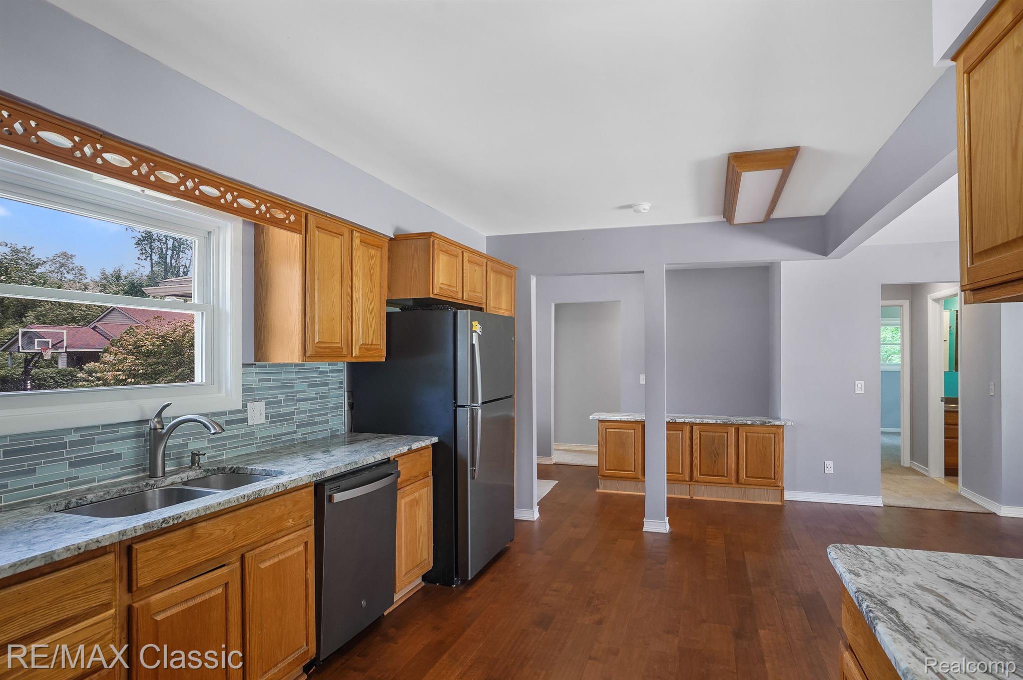 516 Decker Road Walled Lake, MI 48390 - Photo 3 of 24 Gallery Image 3