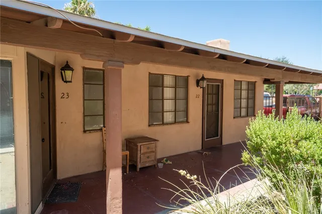 a front view of house with yard