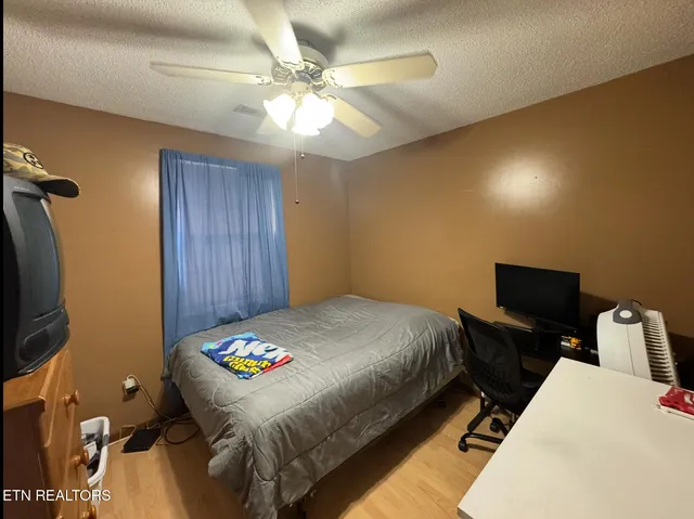 $249,900 | 257 Parliament Road, Harrogate, TN 37752