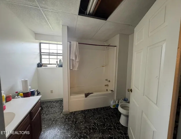 $249,900 | 257 Parliament Road, Harrogate, TN 37752