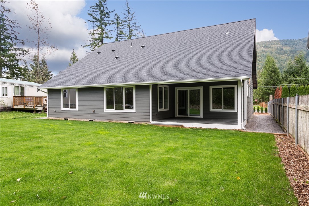 6241 Shamrock Road Maple Falls, WA 98266 - Photo 32 of 34 Gallery Image 32