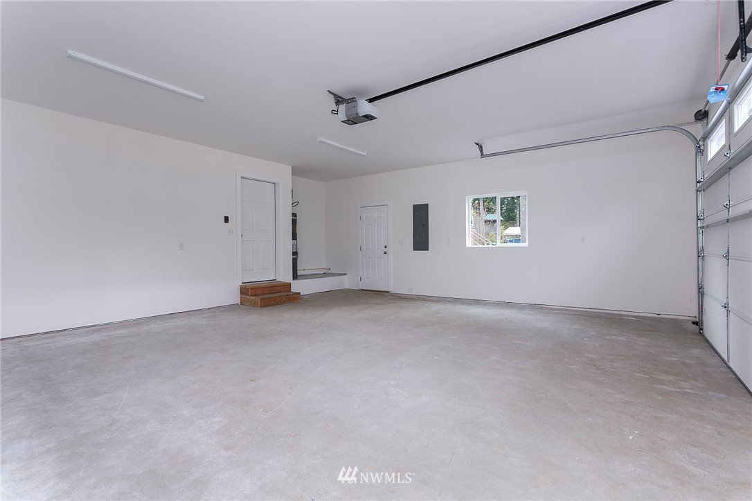 6241 Shamrock Road Maple Falls, WA 98266 - Photo 5 of 34 Gallery Image 5
