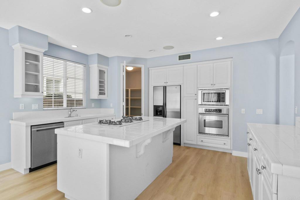 609 Saltgrass Avenue Carlsbad, CA 92011 - Photo 20 of 40