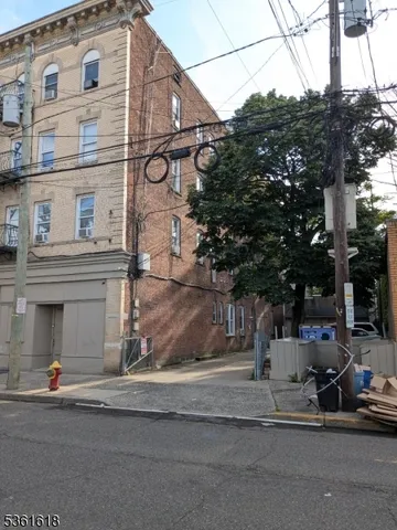 $1,500 | 139 9th Street, Unit 3, Passaic, NJ 07055