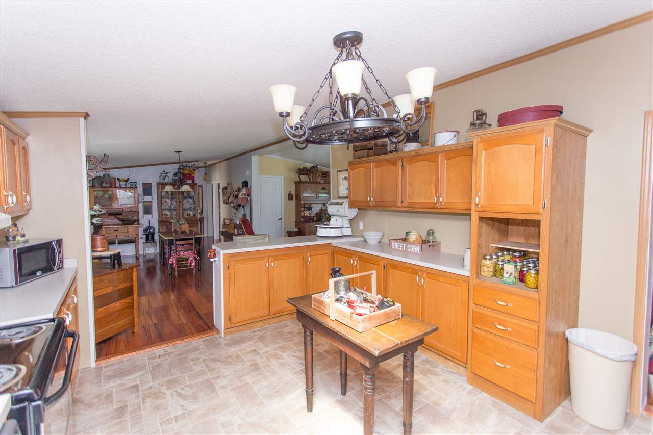 1063 Beauchamp Road Russellville, KY 42276 - Photo 8 of 35 Gallery Image 8