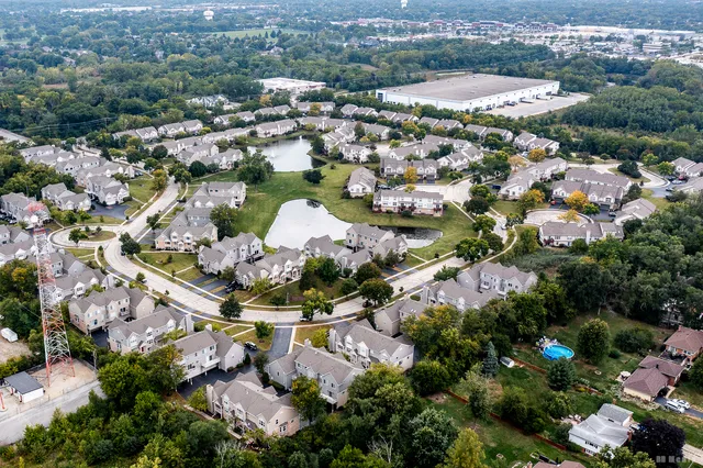 $382,000 | 2611 Woodmere Drive, Darien, IL 60561