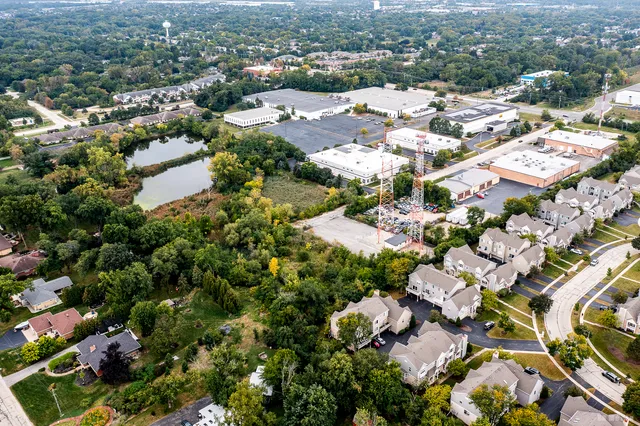 $382,000 | 2611 Woodmere Drive, Darien, IL 60561