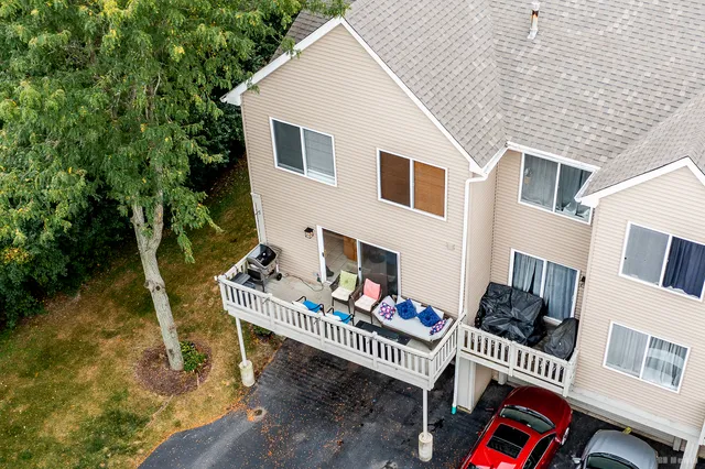 $382,000 | 2611 Woodmere Drive, Darien, IL 60561