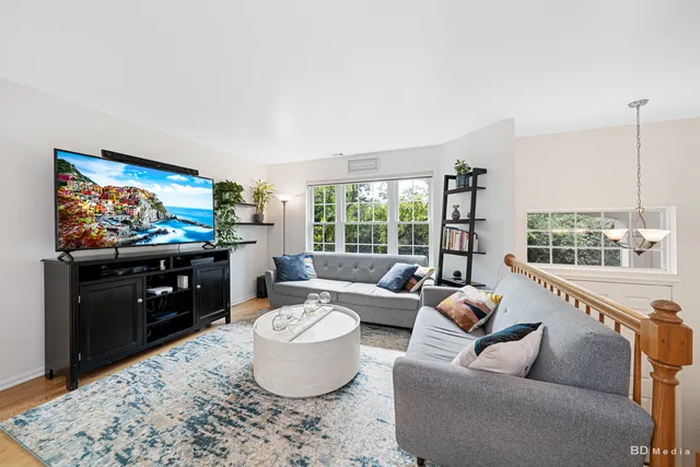 $382,000 | 2611 Woodmere Drive, Darien, IL 60561