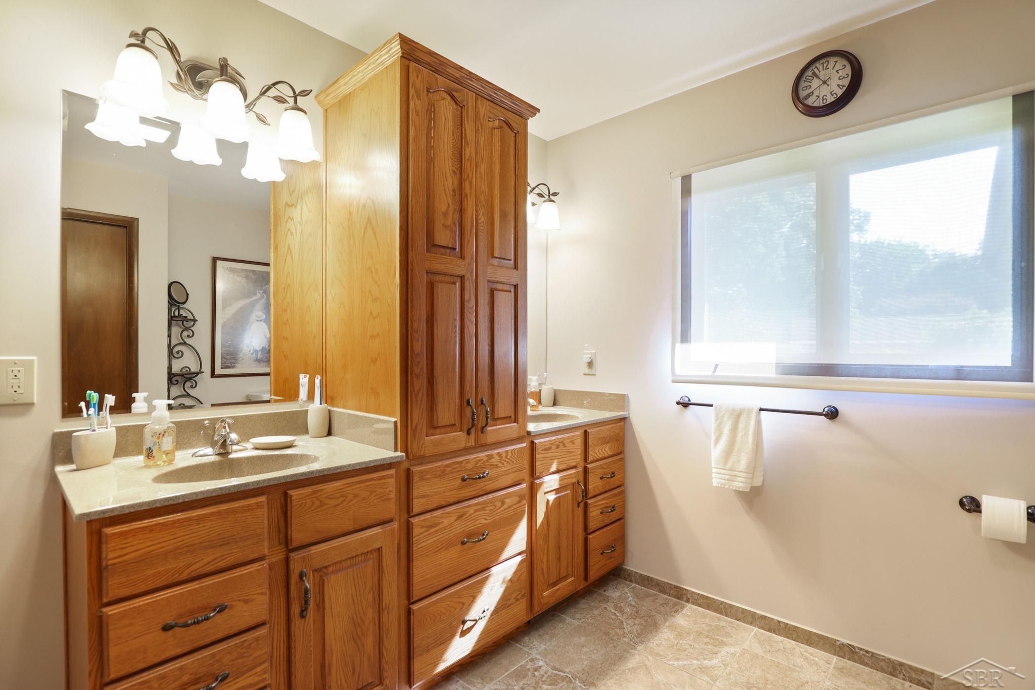 3574 Hemmeter Road Saginaw, MI 48603 - Photo 27 of 42 50116171-26.JPG