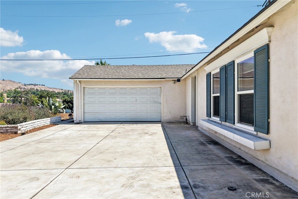 3595 Watkins Drive Riverside, CA 92507 - Photo 4 of 48