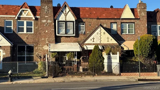 a view of multiple houses