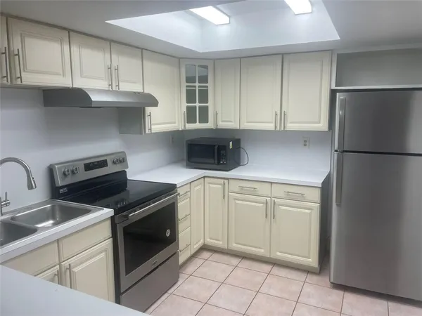 $2,500 | 60 Ann Lee Lane, Tamarac, FL 33319
