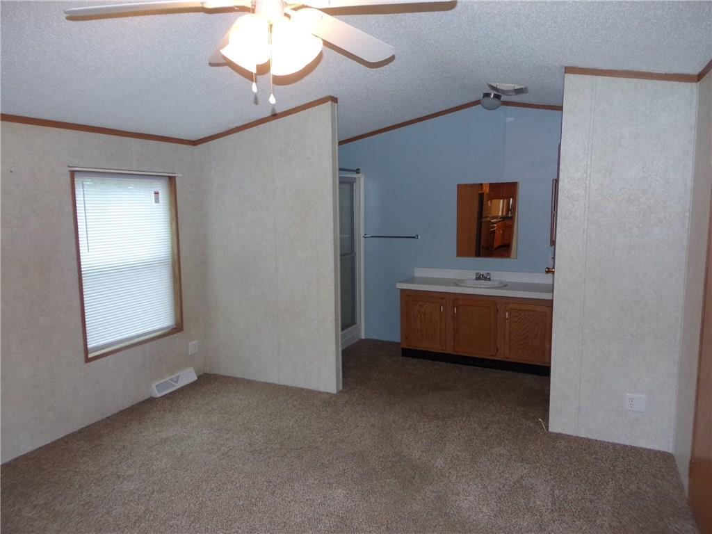 10 South S Pine, Unit 10 Wapakoneta, OH 45895 - Photo 17 of 41