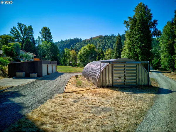 $650,000 | 913 Starveout Creek Road, Azalea, OR 97410