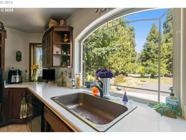 $670,000 | 913 Starveout Creek Road, Azalea, OR 97410