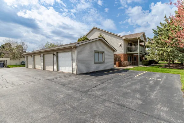 $230,000 | 2104 Terrace Drive, Highland, IN 46322