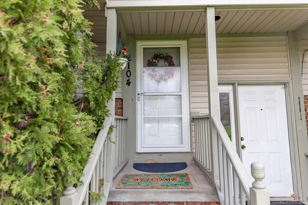 $230,000 | 2104 Terrace Drive, Highland, IN 46322