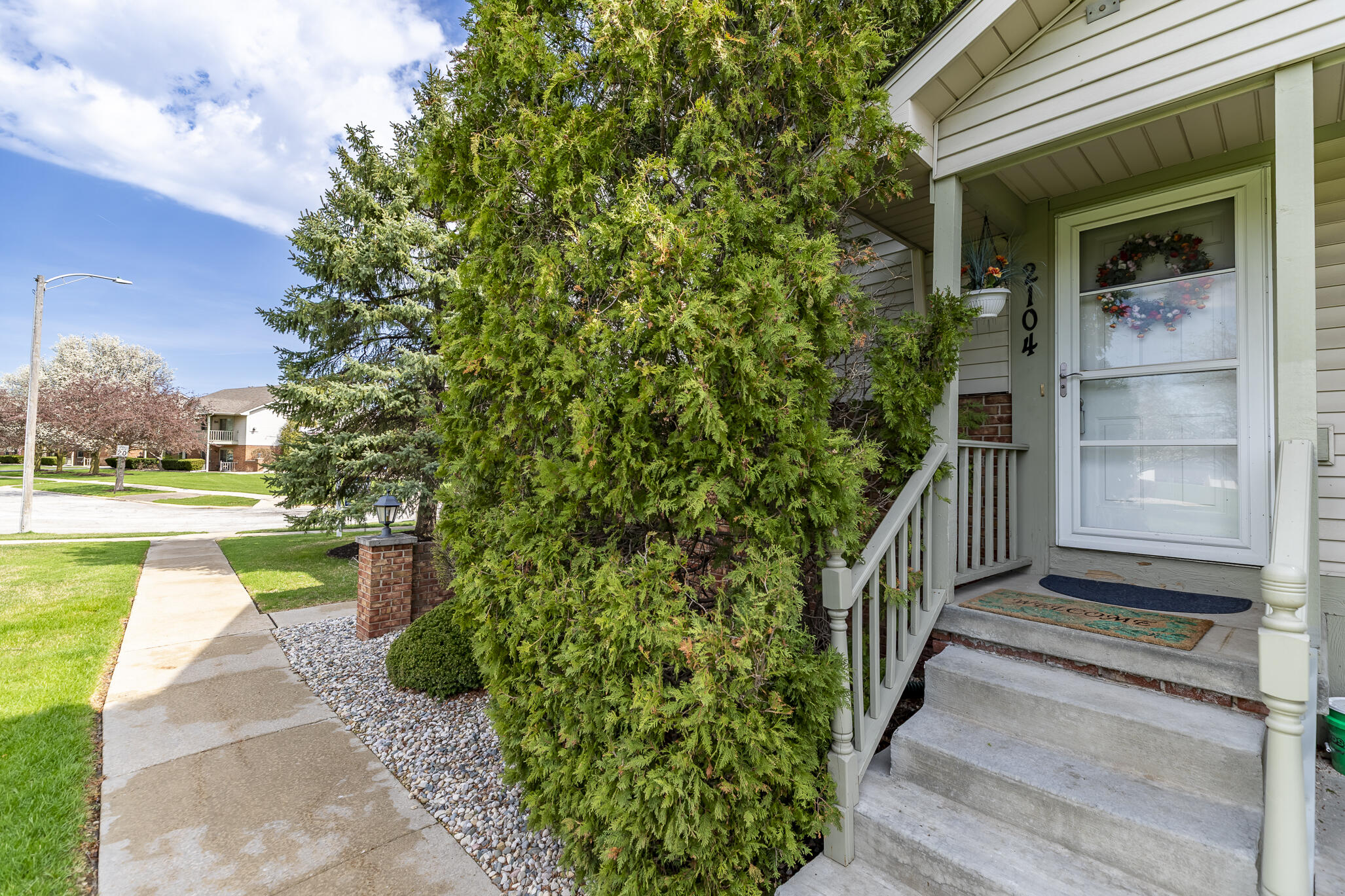 2104 Terrace Drive Highland, IN 46322 - Photo 5 of 28 2054x1369