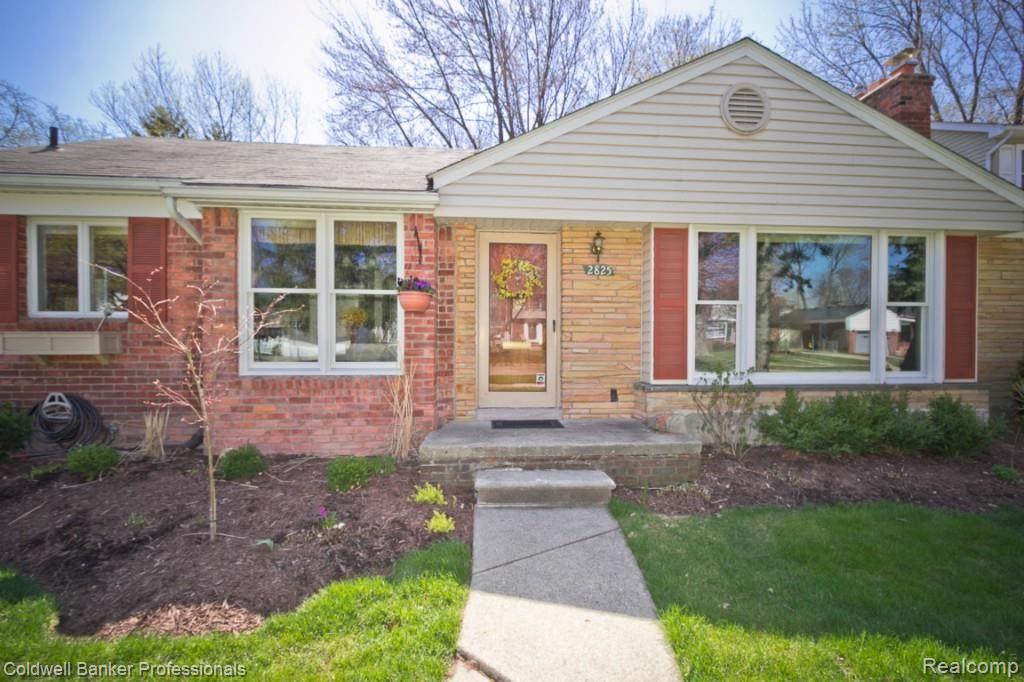 2825 Trafford Road Royal Oak, MI 48073 - Photo 1 of 35 Front close up cute.jpg