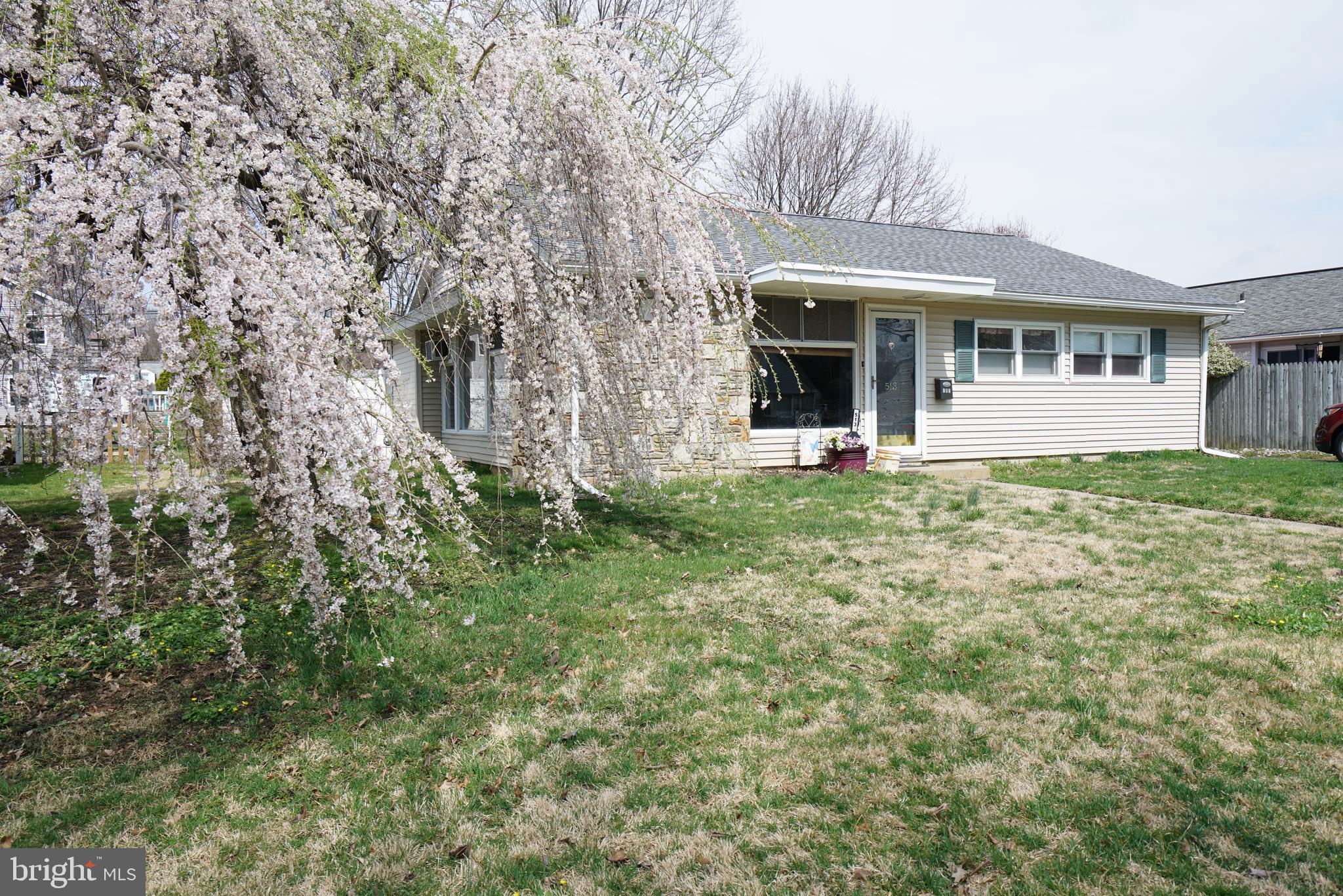 513 Filbert Road Oreland, PA 19075 - Photo 2 of 34