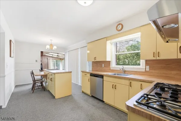 $799,999 | 2 Ambler Way, Parsippany, NJ 07054