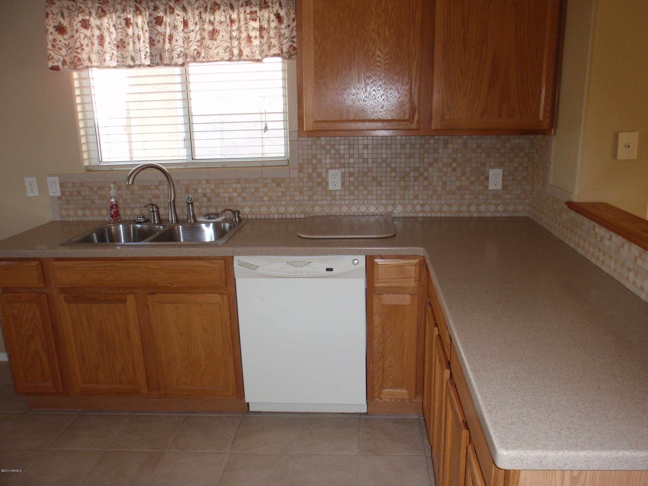 1763 East Sycamore Road Casa Grande, AZ 85122 - Photo 6 of 31 kitchen2