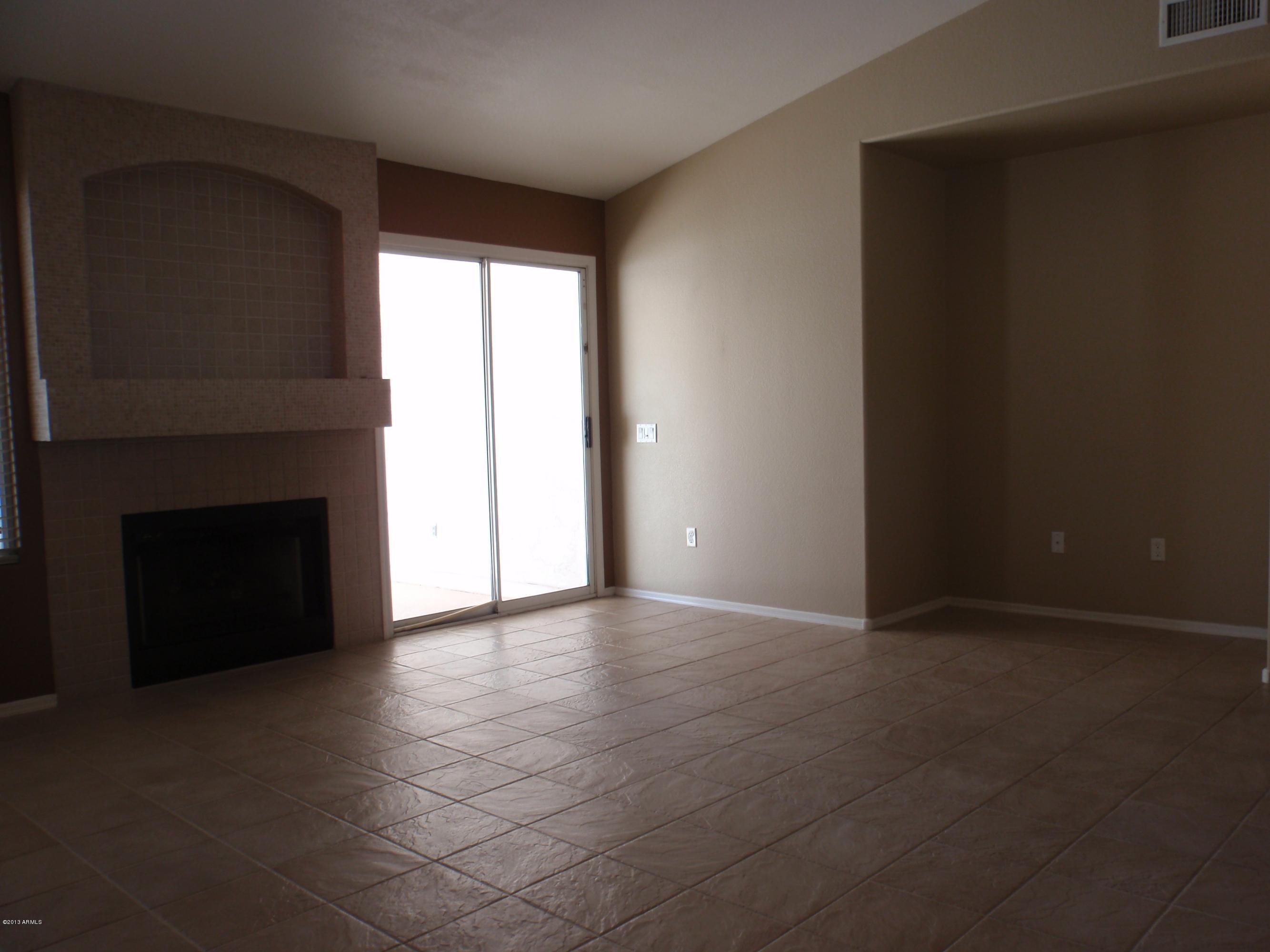 1763 East Sycamore Road Casa Grande, AZ 85122 - Photo 9 of 31 Living 1