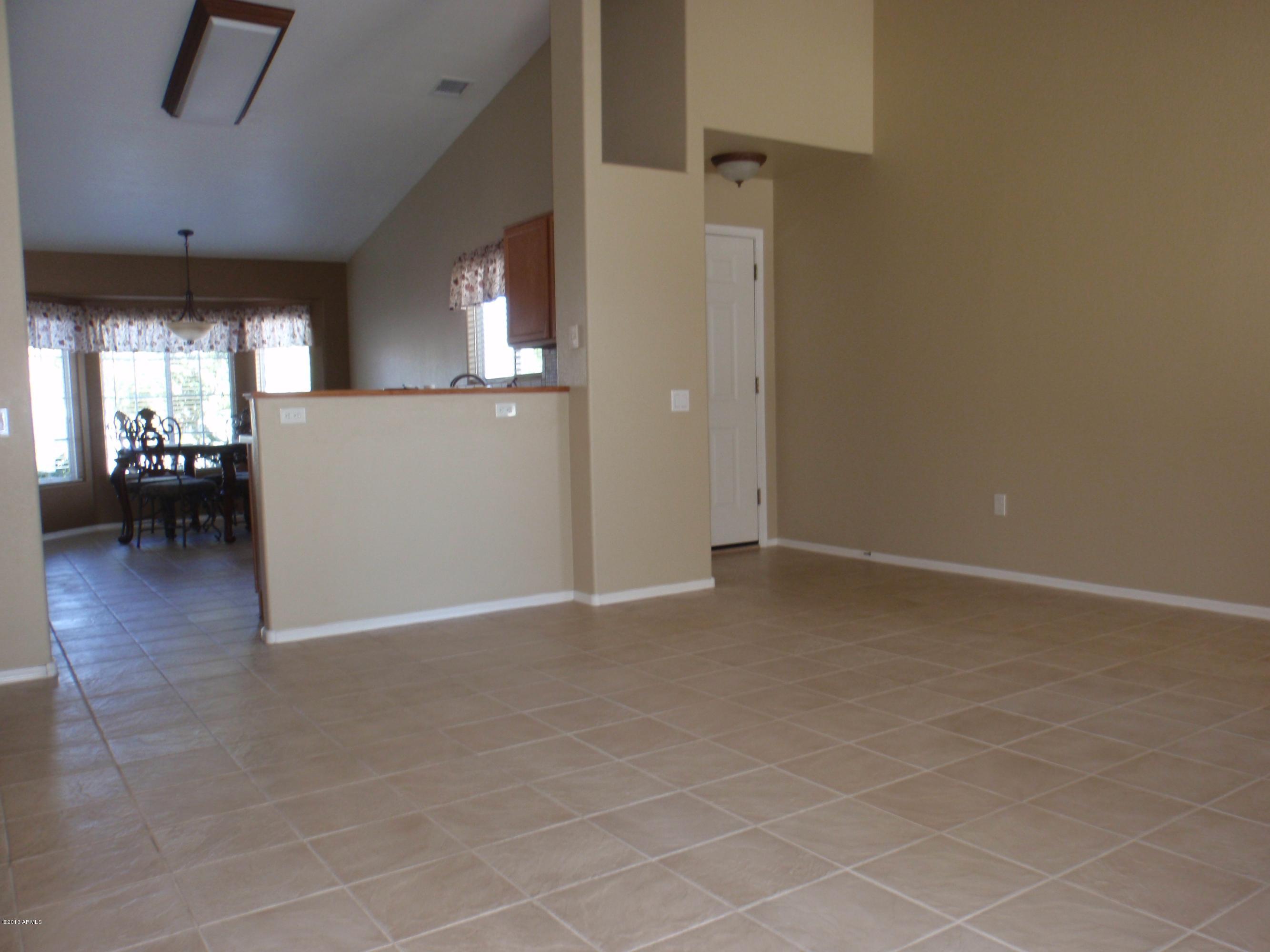 1763 East Sycamore Road Casa Grande, AZ 85122 - Photo 10 of 31 Living 2