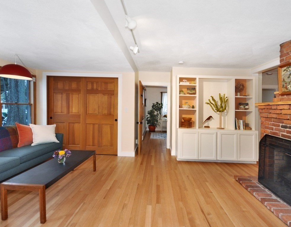 40 July Road Sudbury, MA 01776 - Photo 2 of 19 Gallery Image 2
