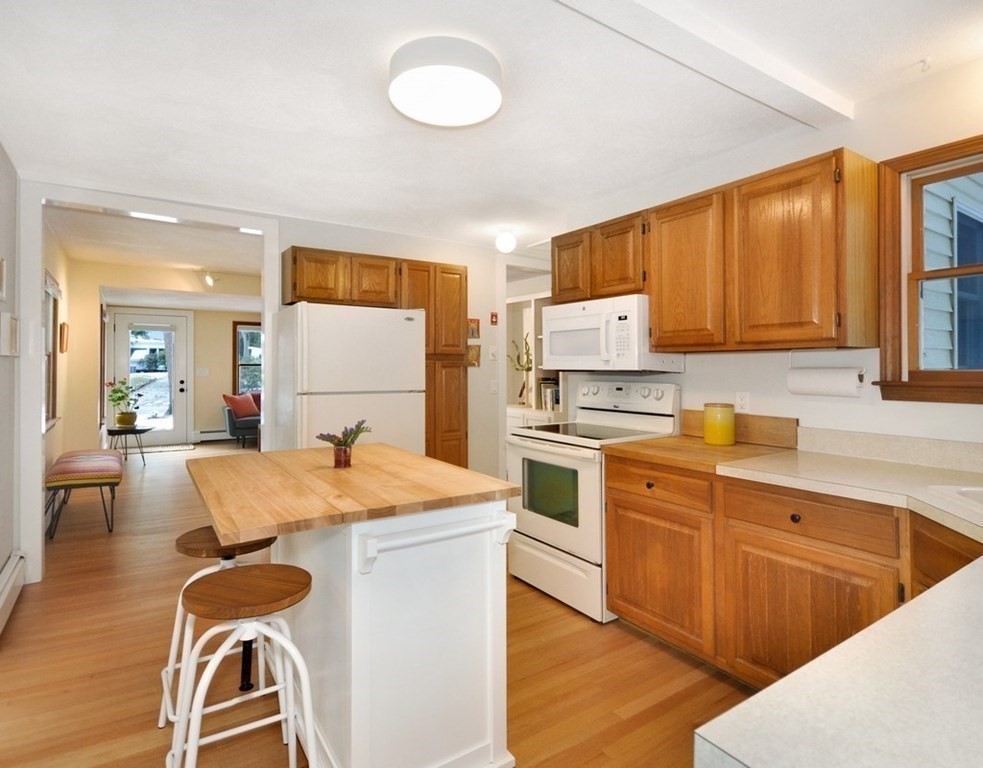 40 July Road Sudbury, MA 01776 - Photo 4 of 19 Gallery Image 4