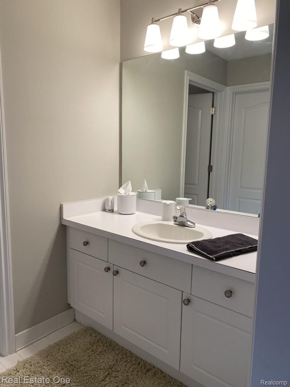 526 Springview Drive Rochester, MI 48307 - Photo 78 of 96 bath sink area for bedrm 3 & walk-in closet