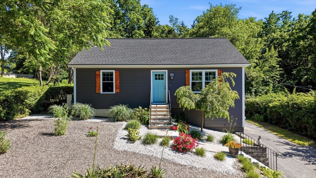 12 Cliff Street Worcester, MA 01607 - Photo 3 of 42
