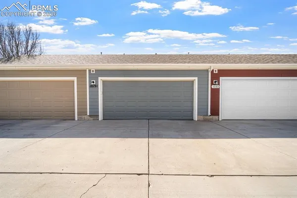 $359,950 | 10191 Silver Stirrup Drive, Colorado Springs, CO 80925