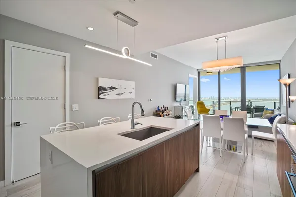 $7,200 | 480 Northeast 31st Street, Unit 3906, Miami, FL 33137