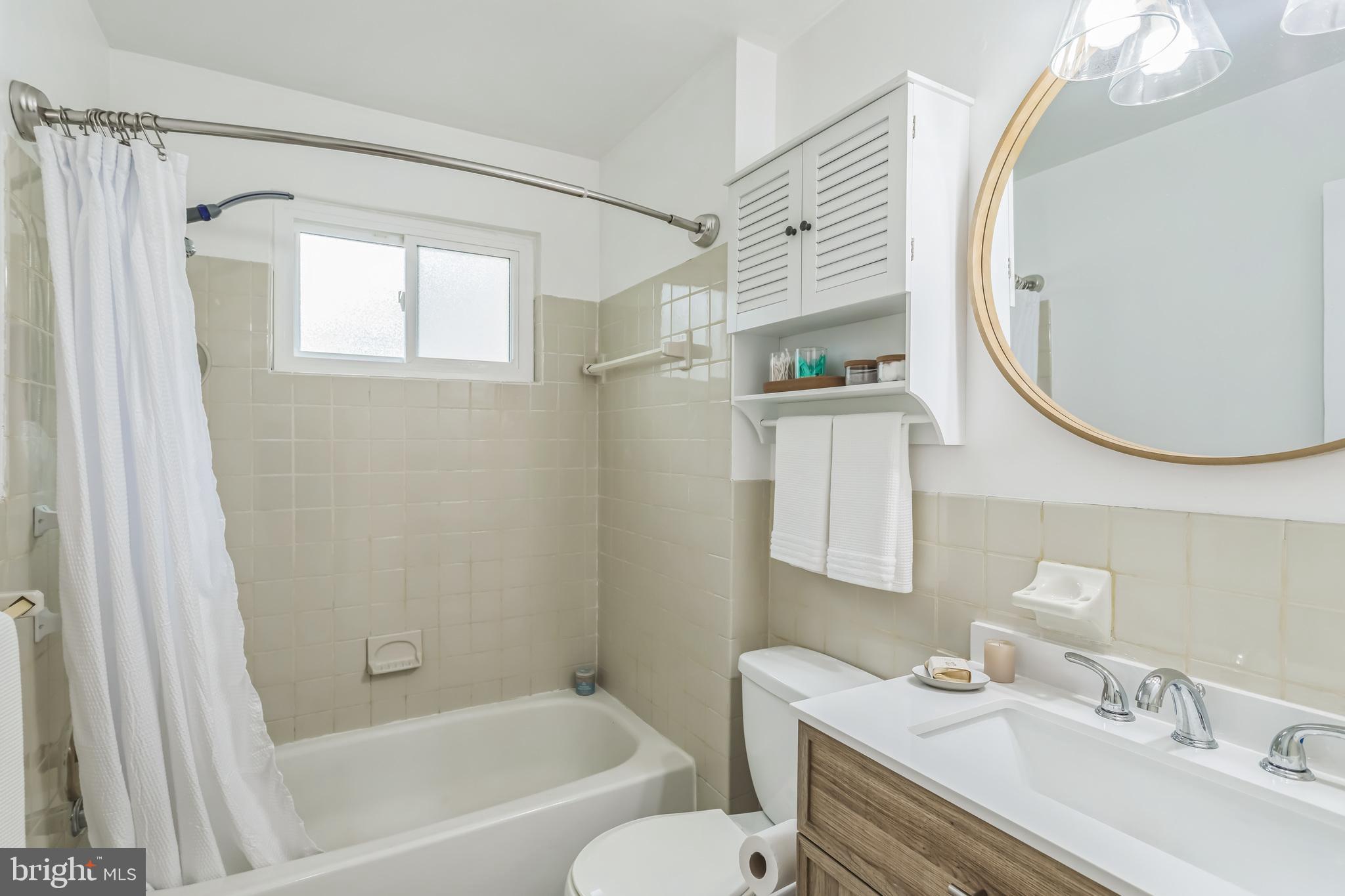 109 Walnut Road Wallingford, PA 19086 - Photo 19 of 30 Hall Bath Main Level