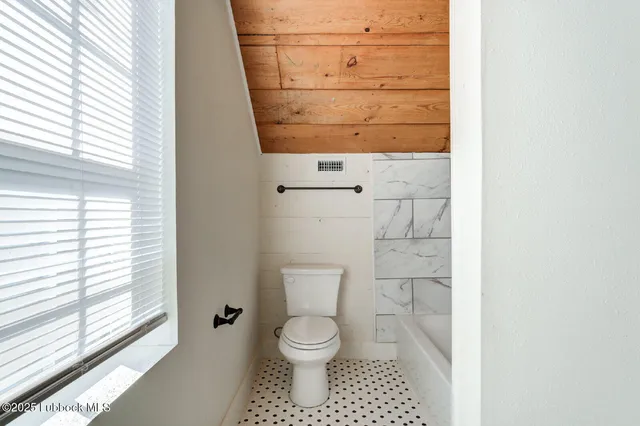 $1,500 | 1701 32nd Street, Lubbock, TX 79411