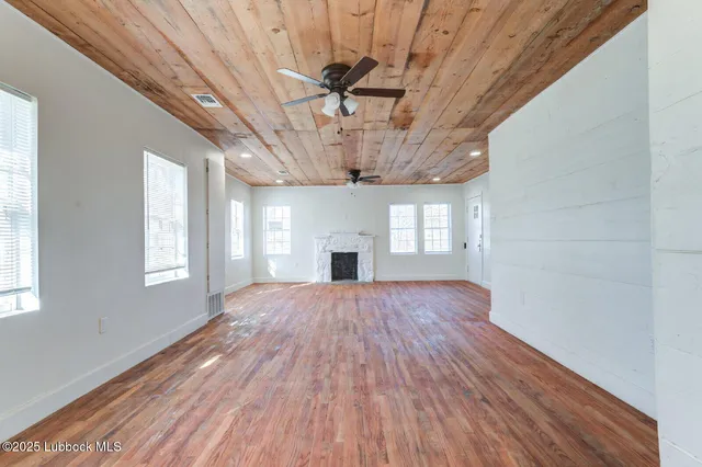 $1,500 | 1701 32nd Street, Lubbock, TX 79411