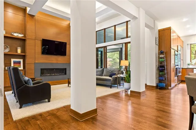 $1,475,000 | 25075 West 105th Terrace, Olathe, KS 66061