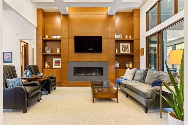 $1,475,000 | 25075 West 105th Terrace, Olathe, KS 66061