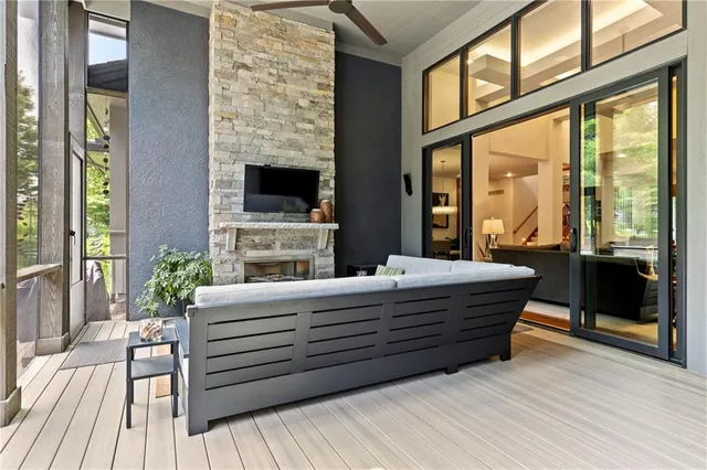 $1,475,000 | 25075 West 105th Terrace, Olathe, KS 66061