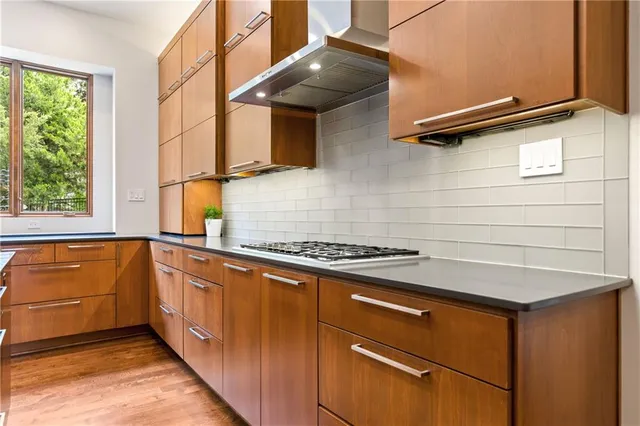 $1,475,000 | 25075 West 105th Terrace, Olathe, KS 66061