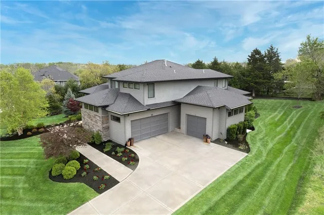 $1,475,000 | 25075 West 105th Terrace, Olathe, KS 66061
