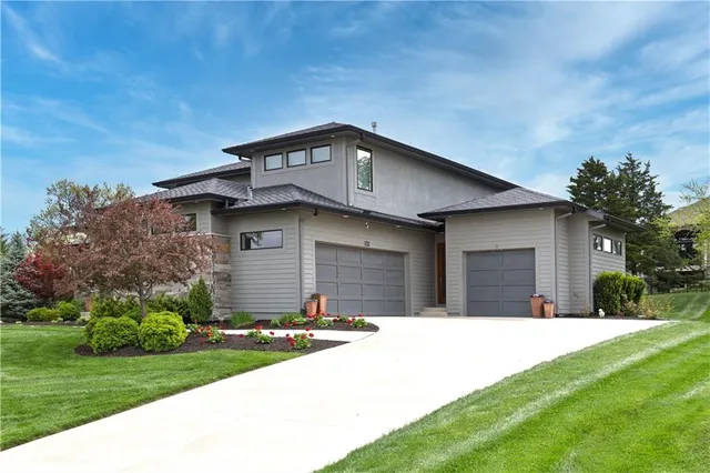 $1,475,000 | 25075 West 105th Terrace, Olathe, KS 66061