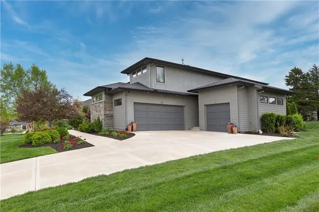 $1,475,000 | 25075 West 105th Terrace, Olathe, KS 66061